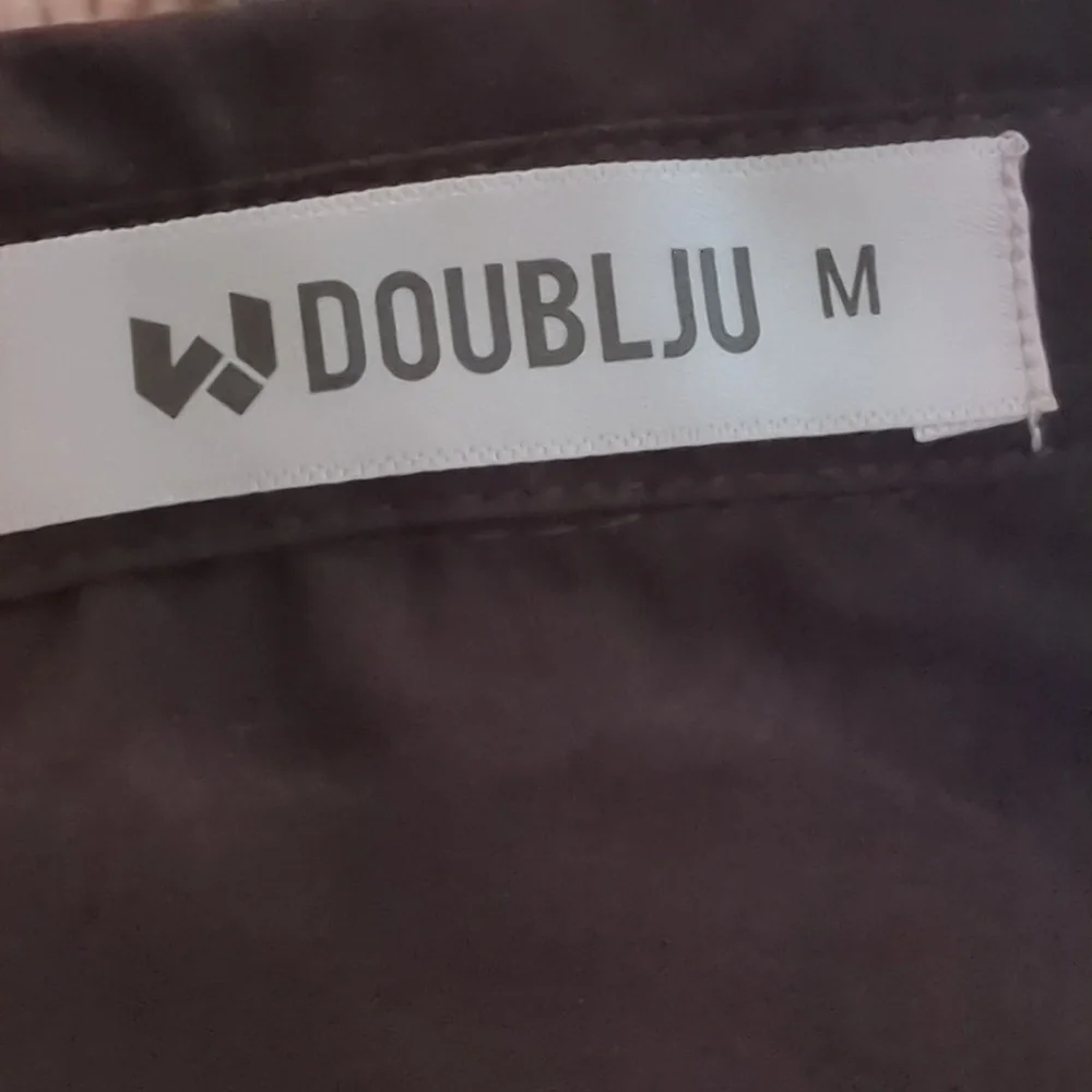 🔻BASEMENT SALE🔻  NEW DOUBLJU * S/S BUTTON UP - Picture 4 of 5